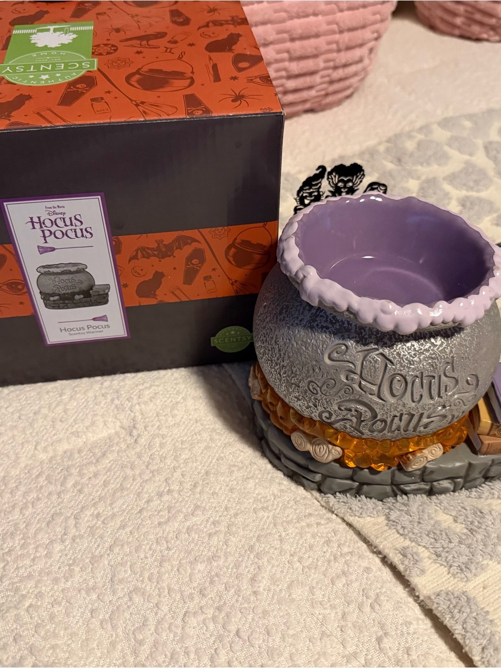 Scentsy Hocus Pocus Cauldron Warmer in Lavender and Gray with Amber Base